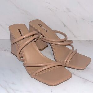 abound austyn nude strappy block heels sz  6. (P4)